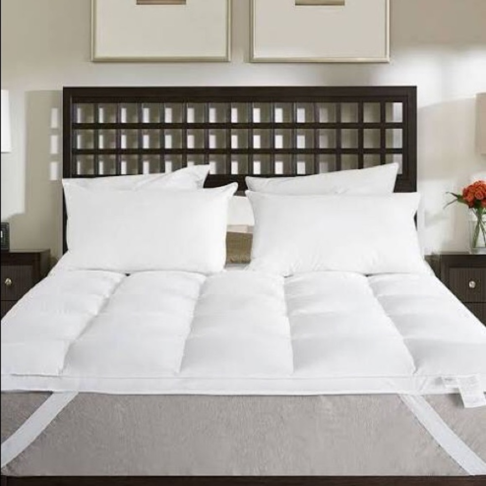 Queen Luxury Down Alternative Mattress Topper - Picture 1 of 5